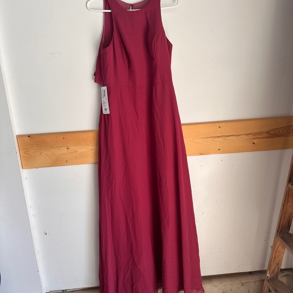 Elegant Sleeveless Burgundy Dress